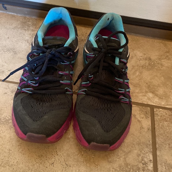 Women’s Nike Air Max - Picture 4 of 4